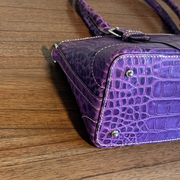 Dooney & Bourke Nile Collection Purple Croc-Embossed Shoulder Bag - See Video! - Picture 8 of 11
